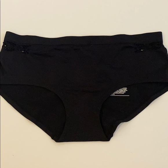 FOUR Victoria’s Secret hiphugger panties M - Picture 2 of 8